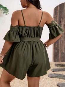 Breezaya 大码假日休闲纯色蕾丝拼布露肩带连体裤 - 軍綠色 - 查看 2