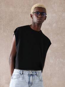 SUMWON Top sin mangas de algodón premium con estampado de fuente gótica rebelde, borde crudo y longitud acortada, ideal para festivales, conciertos, uso casual de verano y moda urbana