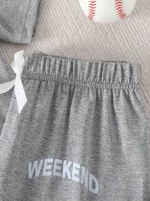 Set de 3 piezas de ropa cómoda informal para pre-adolescentes con top de manga corta y cuello redondo estampado con letras y pantalones cortos/largos