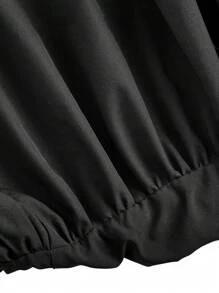 SHEIN PETITE CURVE Women's Solid Color Minimalist Pleated Elastic Waist Shorts, Casual Daily Wear Plus Size Summer Clothes For People Of Shorter Stature - Black - View 4