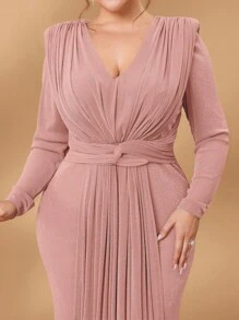 SHEIN Belle 大码莲藕粉色金属针织深V领扭纹设计派对礼服、婚礼宾客礼服、正式礼服、晚礼服、长袍