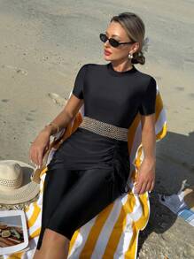 Swim Mulvari Conjunto de 2 piezas de traje de baño elegante y conservador para damas - Top de cuello redondo pequeño con cinturón tejido dorado y cordón, y pantalón de baño tipo burkini de unicolor de 5 puntos