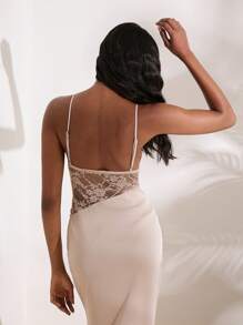 Opulessa Elegant Solid Color V-Neck Splicing Lace Backless Cami Maxi Dress - Champagne - View 7