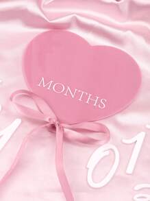 SHEIN 1 Set Heart-Shaped Baby Monthly Milestone Signs Pink Acrylic 3D Monthly Milestone Cards One Month Baby Sign Newborn Photo Props - Dusty Pink - View 2
