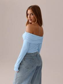 SHEIN SXY Blusa blanca; Camiseta de manga larga a pliegues asimétrica blanca sólida, otoño/primavera; Camiseta ajustada de punto off-shoulder para mujer; Adecuado para citas; Salida diaria - Azul - Ver 2