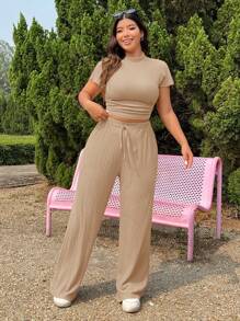 SHEIN EZwear Plus Size Gestructureerde Gebreide Top en Trekkoordbroek 2-delige Set, Casual