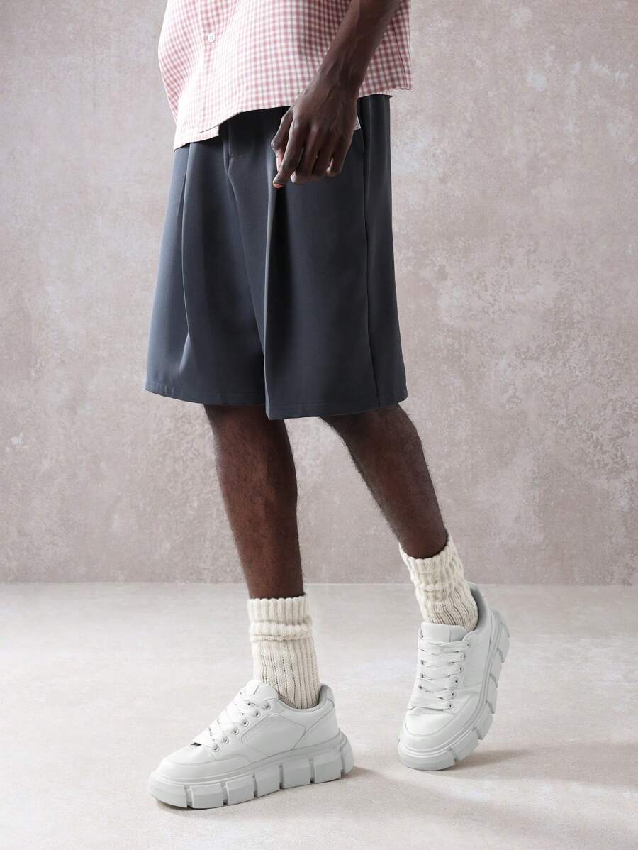 SUMWON 高级定制常规版型褶皱短裤，专业商务休闲及膝办公短裤，带侧袋，春夏正装短裤 - 深灰色 - 查看 1