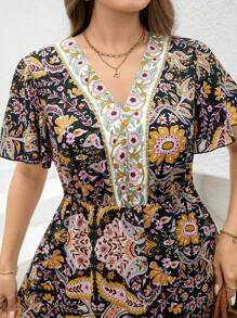 SHEIN Clasi Plus Size Yellow Side Placement Print Knee Length A-Line Vacation Dress For Women, Boho, Bohemia, Boho Women's Clothing, Summer Outfits For Women, Summer Dresses For Women, Sun Dresses For Women, Vacation Outfits Women
