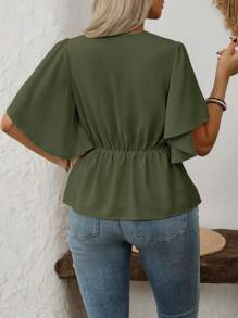 Vionelle 大码女式春夏法式精致优雅办公室休闲度假 V 领纽扣装饰腰部鱼尾喇叭袖短袖衬衫 - 軍綠色 - 查看 2