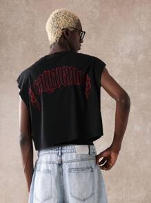 SUMWON Top sin mangas de algodón premium con estampado de fuente gótica rebelde, borde crudo y longitud acortada, ideal para festivales, conciertos, uso casual de verano y moda urbana