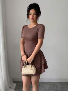 Elenzga Vestido mini ajustado de color liso con vuelo en el bajo para mujer - Café - Ver 1