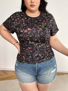 SHEIN Frenchy 女式花卉印花大码秋季短袖 T 恤，荷叶边下摆，落肩设计