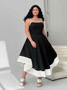 Solflare Abito casual con spalline a spaghetti, con blocchi di colore nero e bianco, minimalista e di moda per l'estate, disponibile in taglie forti