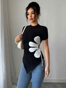 Rafferiza Elegant Round Neck Asymmetrical Hem Black & White Floral Decor Drawstring Women T-Shirt - Black and White - View 5