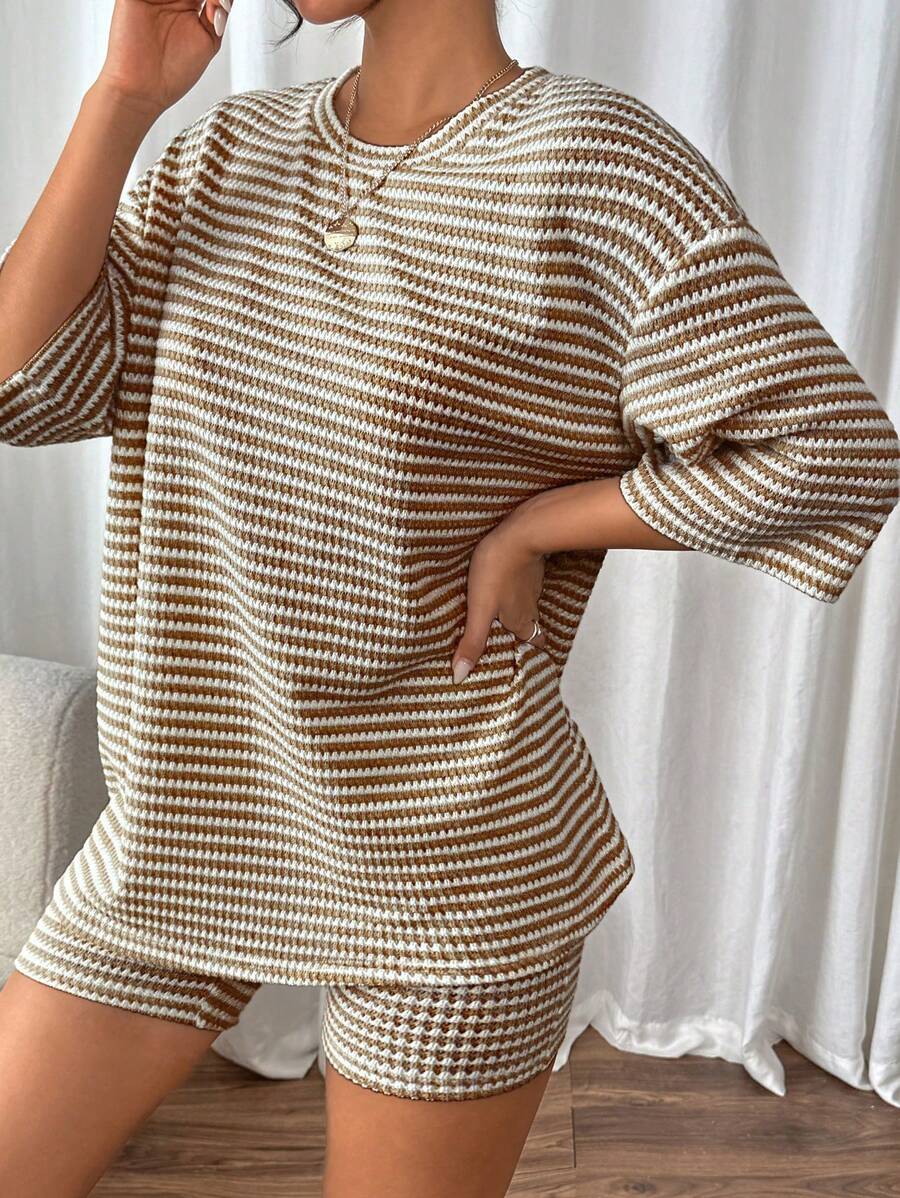 SHEIN Frenchy 2pcs Women Striped Contrast Color Textured Short Sleeve Top And Shorts Set,Summer Sets