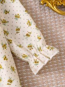 女婴桃色底色全身粉色花卉印花长袖长睡袍，家居睡衣