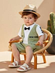 SHEIN Conjunto de 2 piezas de jersey de punto suave con estampado de letras y pantalones cortos de cintura elástica para niño pequeño