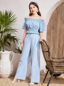 SHEIN Conjunto de 2 piezas para adolescentes con top hombros descubiertos tejido a cuadros y pantalones con cintura elástica - Azul y blanco - Ver 9