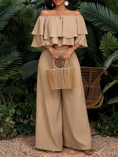 SHEIN Lady 女士度假休闲纯色露肩荷叶边下摆短款上衣和阔腿裤两件套度假装女士度假装女士度假装女士套装女士度假装女士套装夏季女士夏装女士两件套服装波西米亚风/波西米亚风/波西米亚风女装；非洲女装新品女士连衣裙沙滩裙