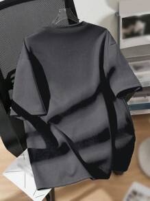 SHEIN EZwear 超大款 MILANO 英文图案圆领短袖 T 恤，休闲宽松女款，适合夏季 - 深灰色 - 查看 2