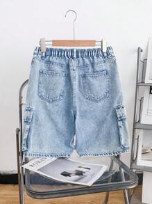 SHEIN 青少年男孩时尚休闲Y2K浅蓝色牛仔工装口袋宽松牛仔短裤，适合青少年男孩日常穿着，柔软舒适，也适合青少年男孩春夏穿着。
