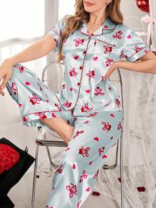 蝴蝶结和樱桃印花缺口领前开缎面女士睡衣套装