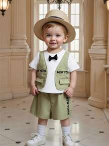 SHEIN Conjunto de 2 piezas de jersey de punto suave con estampado de letras y pantalones cortos de cintura elástica para niño pequeño