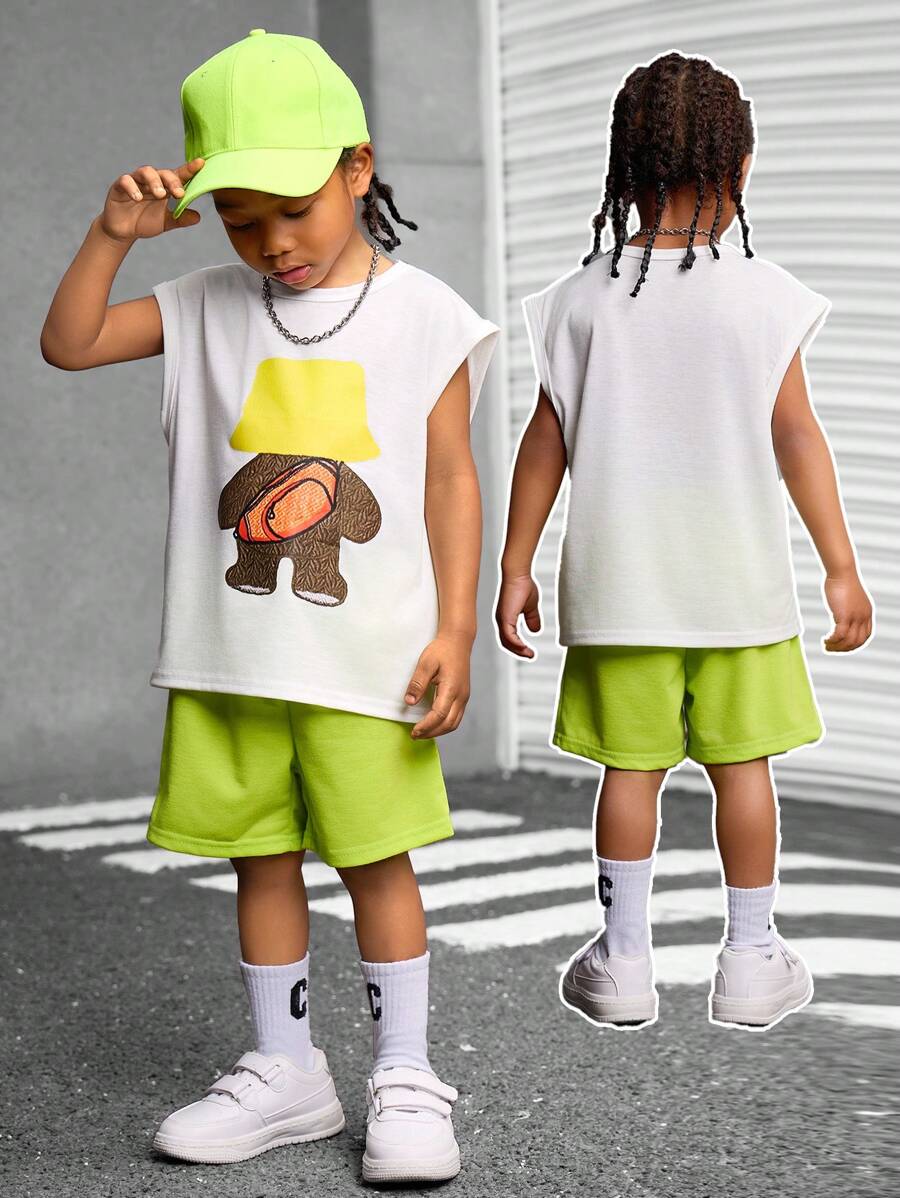 SHEIN 年轻男孩可爱熊印花背心和短裤套装（带帽子）-打造可爱的夏日造型 - 白色 - 查看 1