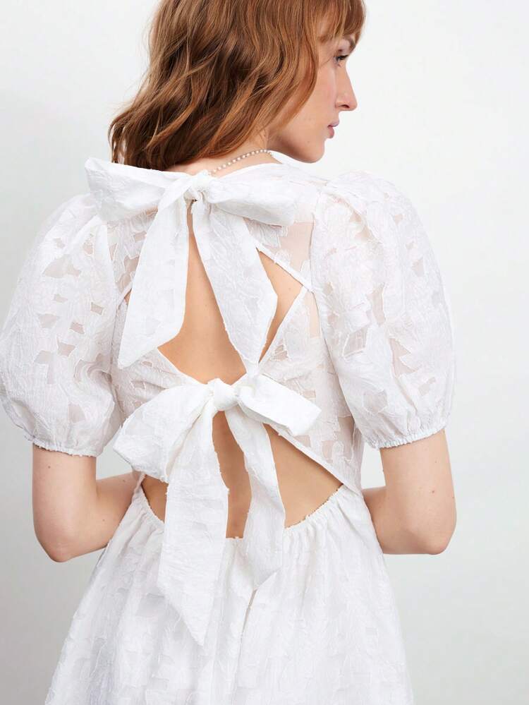 SHEIN Maija Women's Backless White Bow Decor Design Blouse, Chic Urban Casual Loose Soft U-Neck Puff Sleeve Short Sleeve Pullover Blouse, Feminine, Graceful, Romantic, French Style, Elegant Cruise Wear Midi Dress