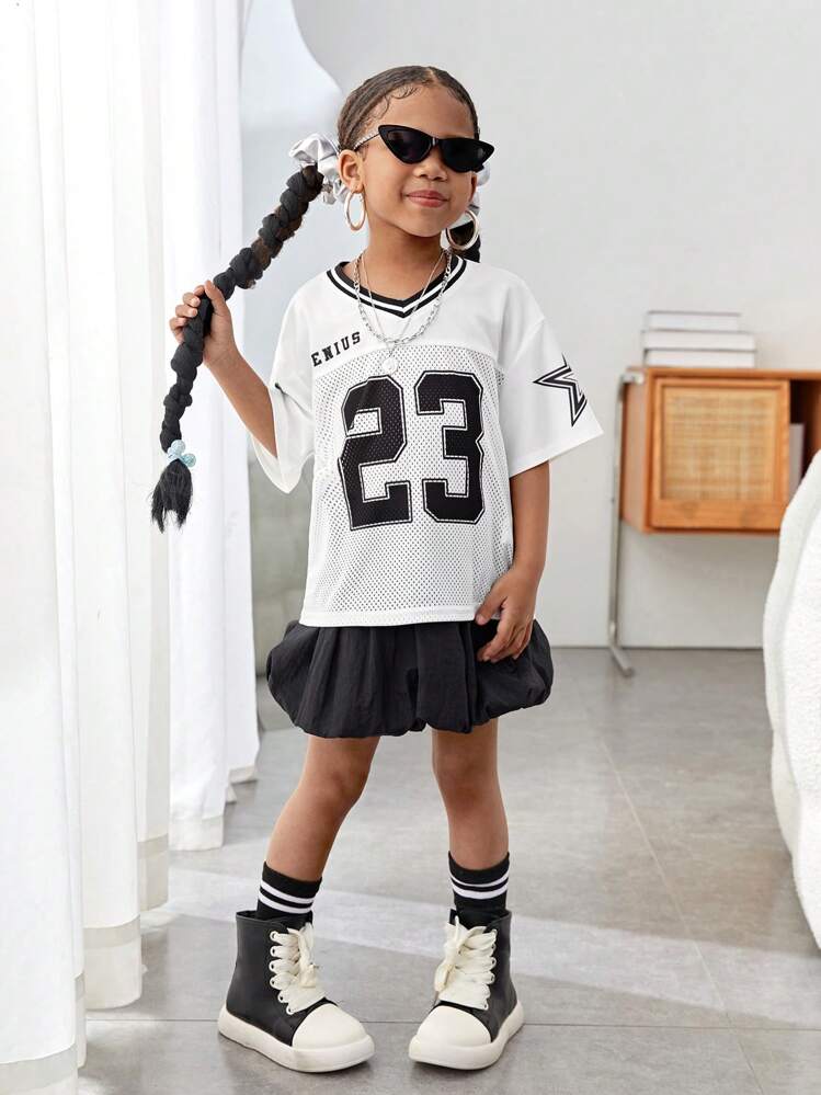 SHEIN Leap Crew 年轻女孩两件套：宽松数字印花梭织上衣和纯色梭织迷你裙 - 黑與白 - 查看 7