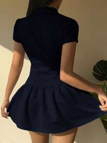CovetEZ Đầm thường ngày tay ngắn màu trơn có viền bèo nhún cài nút - Màu xanh hải quân - Xem 2