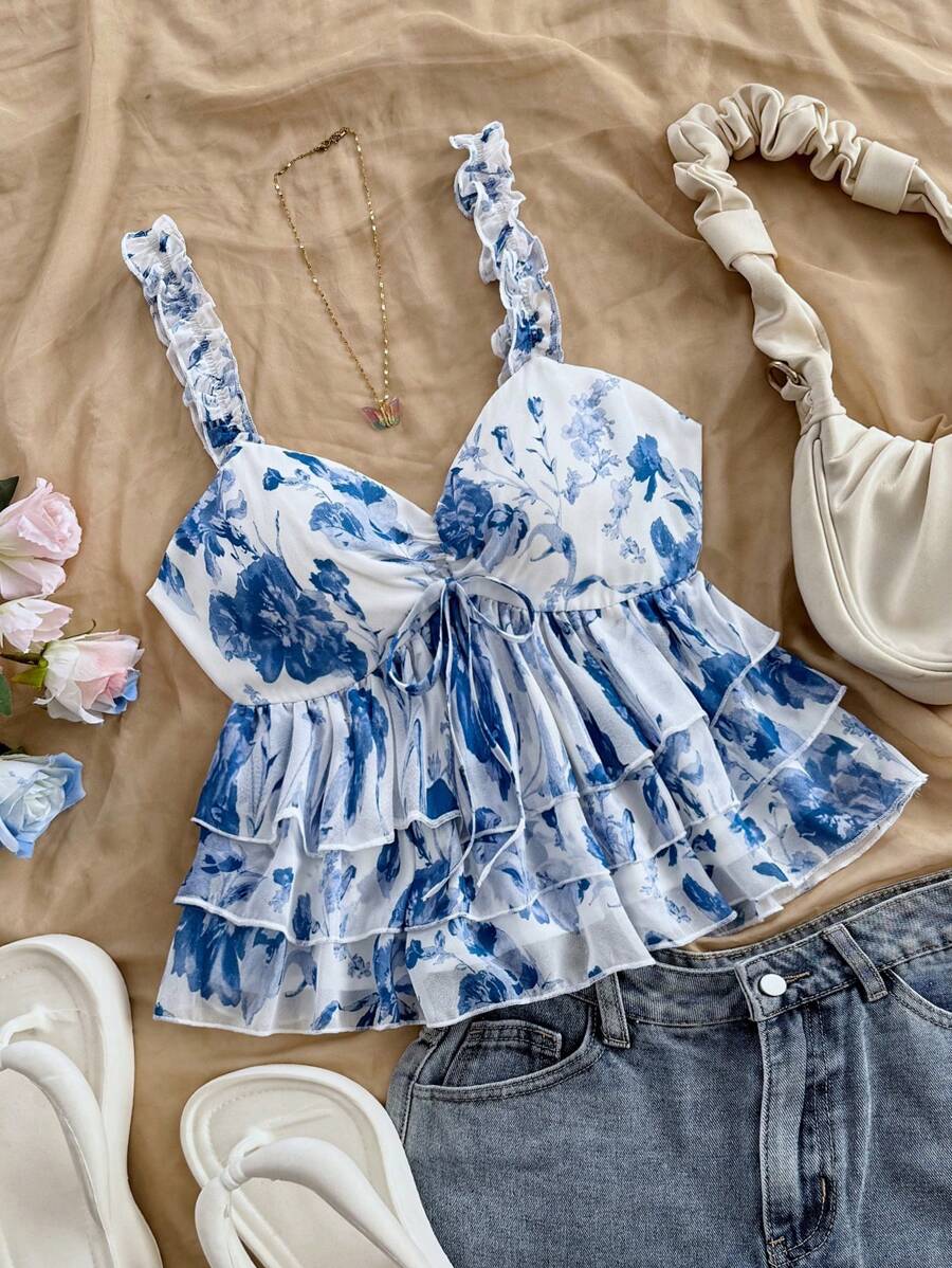 Soleia 女士节日风格蓝白水彩花卉印花雪纺百搭无袖上衣,适合毕业典礼、婚礼、可爱的夏季午餐会,分层荷叶边下摆 A 字短款吊带背心 - 藍白色 - 查看 1