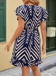 SHEIN Clasi Plus Size Women Geometric Pattern Ruffled Hem Round Neck Elegant Dress,Summer Outfits For Women,Business Casual Woman, - Multicolor - View 2