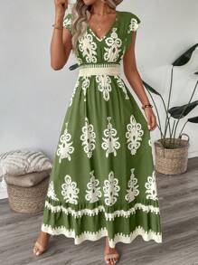 SHEIN LUNE Summer Dresses For Women Plus Size V-Neck Sleeveless All-Over Print Simple Casual Dress New Years Women Outfit Vacation Outfits Woman Summer Outfits For Women Birthday Outfits For Women Valentine Day Dress Vacation Dresses - Green - View 7
