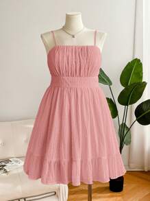 SHEIN Frenchy 大码毕业礼服白色休闲度假纹理雪纺腰部喇叭形 A 字吊带裙、沙滩裙、太阳裙、波西米亚风度假装