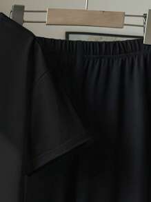 Sparklyn 女童水豚喝泡泡奶茶卡通印花圆领短袖 T 恤和黑色针织紧身喇叭裤可爱 2 件套 - 黑色 - 查看 5