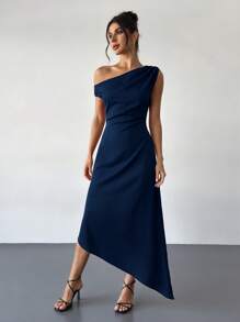 Firerie 新款优雅百搭不对称肩部红色连衣裙，缎面面料不对称下摆，女士连衣裙