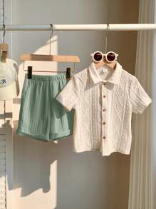 SHEIN 2 件套年轻男孩休闲学院风百搭白色纯色镂空柔软针织圆领短袖上衣和撞色下摆卡其短裤，舒适春夏日常、学校、旅行、度假装 - 綠色 - 查看 7