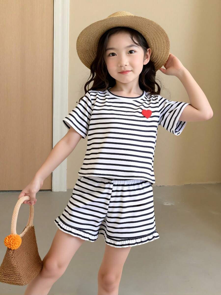 2 pièces/Set T-shirt à manches courtes rayé décontracté pour filles avec décoration imprimée en forme de cœur et shorts assortis rayés, tenue d'été polyvalente pour tous les jours