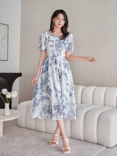 DAZY 女式纹理荷叶边袖 A 字中长连衣裙