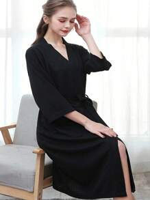 1 Stück schwarzer leichter und modischer Bademantel für Zuhause und Strand, schnelltrocknend und hautfreundlich, Paar-Homewear, minimalistischer karierter Bademantel Sommer Hochzeit Heim Badezimmer Dekor