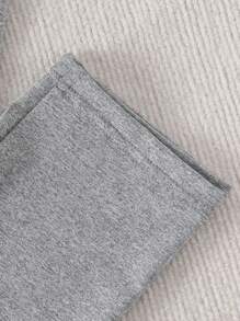 Set de 3 piezas de ropa cómoda informal para pre-adolescentes con top de manga corta y cuello redondo estampado con letras y pantalones cortos/largos