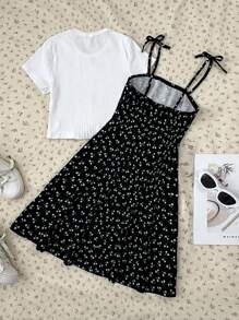 SHEIN 2 件套少女白色针织修身短款 T 恤和黑色蝴蝶结碎花吊带背心连衣裙，休闲度假舒适家居服，适合春夏，清新女孩造型 - 黑與白 - 查看 2