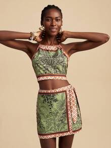 Travachic Women's Woven Green Plant Print Resort Wear, Casual Woman Flowy Sleeveless Halter Neck Backless Crop Top & Patchwork High Waisted Loose Shorts Two Pieces Set, Graphic Print Summer Outfits For Women, Vacation Outfits Woman, Boho Chic, Beach Outfits For Woman, Tropical Outfits Women, Summer Sets