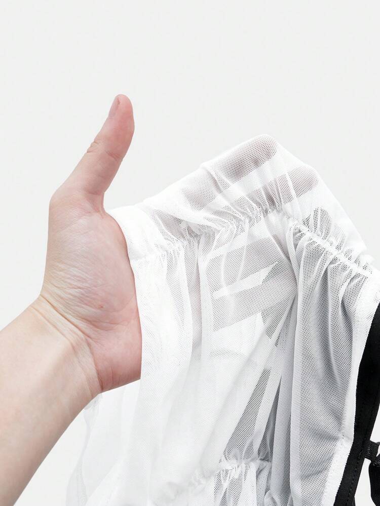 SHEIN Maija Novo Cropped Top Preto e Branco com Design de Cálice de Sutiã, Alças Finas Ajustáveis, Sexy, Vibe de Verão Versátil e Casual Adequado para Festival de Música, Férias na Praia, Ocasiões Formais