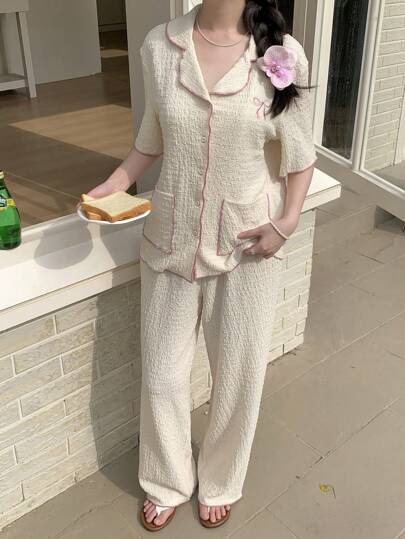 SHEIN 2pcs Teen Girls Simple Bowknot Collar Button Patch Pocket Short Sleeve Top And Wide Leg Knit Jacquard Pajama Set