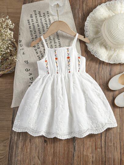 SHEIN Baby Girl Sommar Söt Blommor Broderad Spetskant Vit ärmlös Casual Klänning, Lämplig för Park & Semester