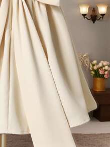 SHEIN Vestido elegante y de color amarillo pato para niñas preadolescentes, con cuello cuadrado de unicolor, sin mangas, espalda descubierta, decorado con gran lazo y empalme en forma de V. Vestido francés elegante y a la moda, ideal para volver al colegio, apropiado para graduaciones, bailes de promoción y fiestas de cumpleaños.