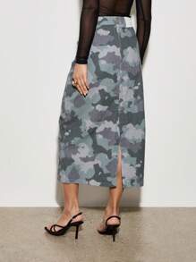 AiiRZ Cargo Style Camouflage Print Denim Maxi Skirt With Utility Pockets Military Streetwear High Waist A-Line Long Skirt Autumn Winter Fashion