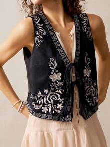 Bohemela BOHO Women's Boho Sleeveless Short Jacket With Delicate Floral Embroidery And V-Neck - Black - View 8